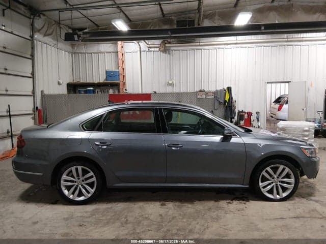 2018 VOLKSWAGEN PASSAT 2.0T SE 14