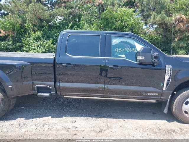 2024 FORD F-350 KING RANCH 13