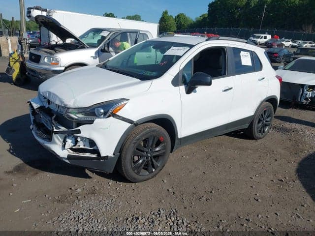 2019 CHEVROLET TRAX LT 2