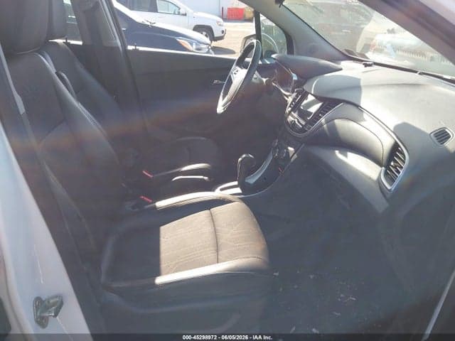 2019 CHEVROLET TRAX LT 5