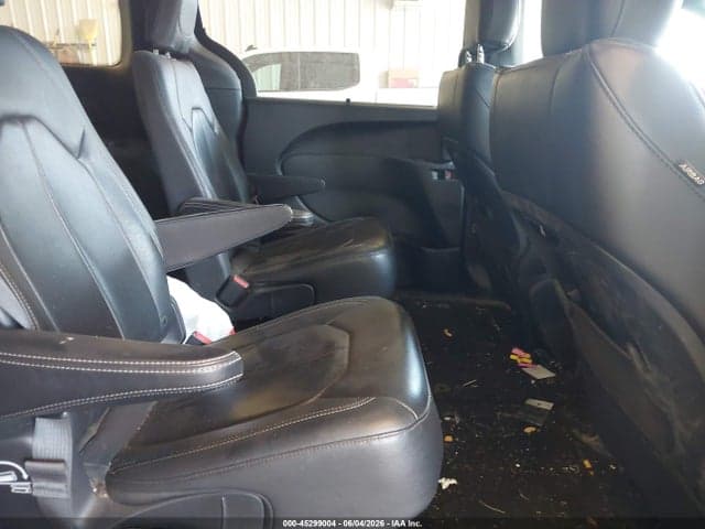 2018 CHRYSLER PACIFICA TOURING L 8