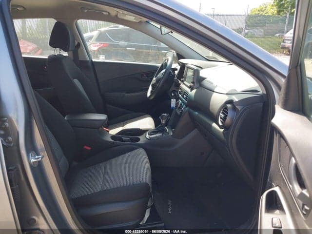 2020 HYUNDAI KONA SE 5