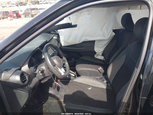 2019 NISSAN KICKS S 5