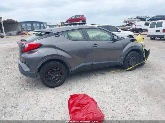 2021 TOYOTA C-HR LE 4