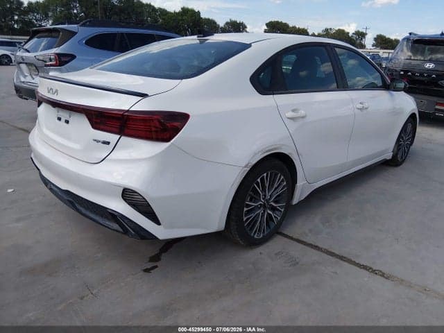 2023 KIA FORTE GT-LINE 4