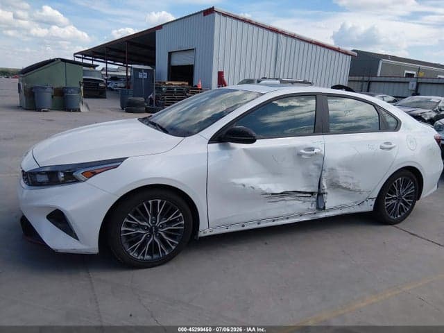 2023 KIA FORTE GT-LINE 6