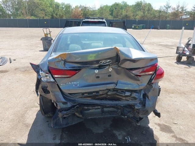 2018 HYUNDAI ELANTRA SE 17