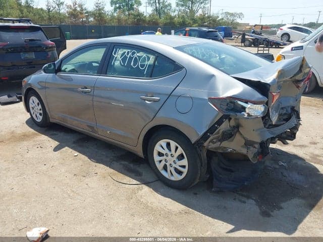 2018 HYUNDAI ELANTRA SE 3