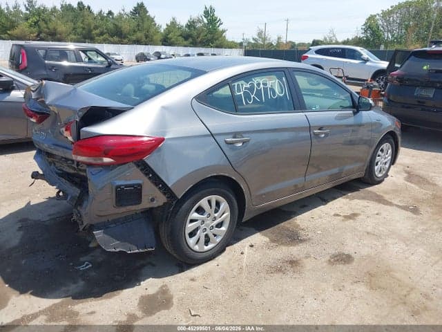 2018 HYUNDAI ELANTRA SE 4