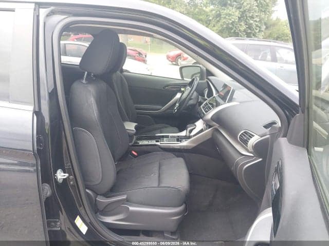 2018 MITSUBISHI ECLIPSE CROSS SE 5