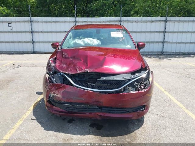 2018 CHRYSLER PACIFICA TOURING 12
