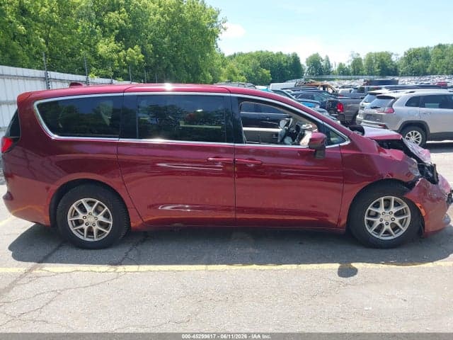 2018 CHRYSLER PACIFICA TOURING 13
