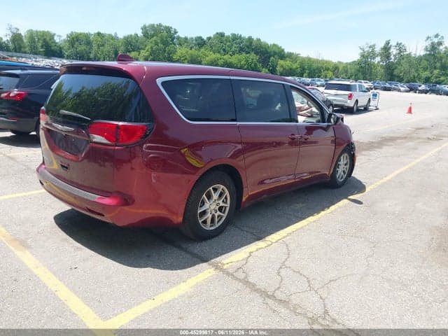 2018 CHRYSLER PACIFICA TOURING 4