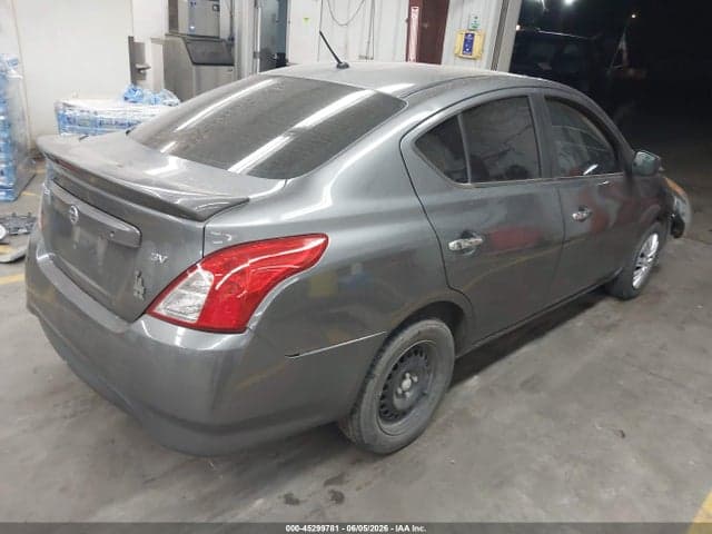 2018 NISSAN VERSA 1.6 SV 4