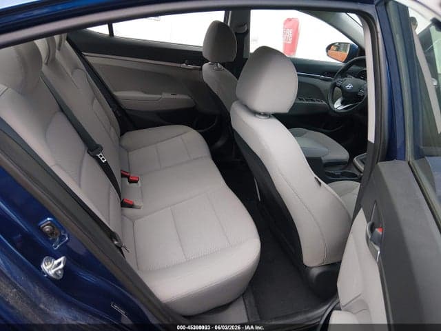 2020 HYUNDAI ELANTRA SE 8