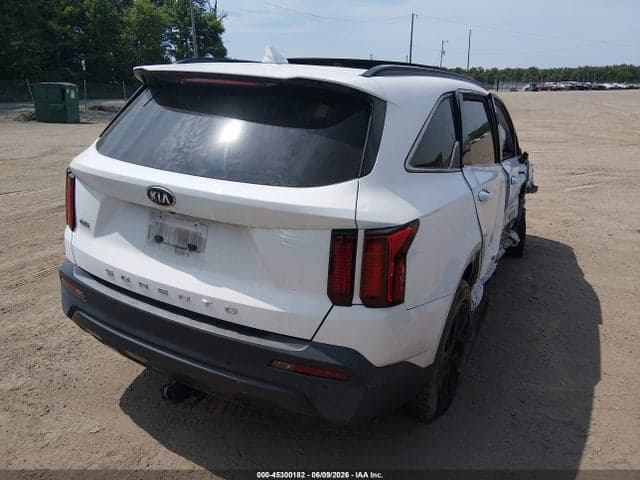 2021 KIA SORENTO S 4
