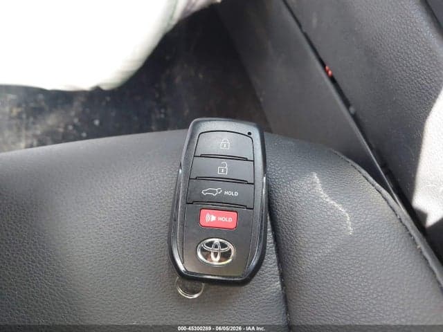 2026 TOYOTA COROLLA CROSS XLE 11
