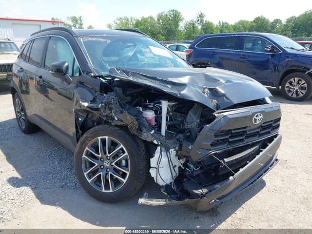 2026 TOYOTA COROLLA CROSS XLE 6