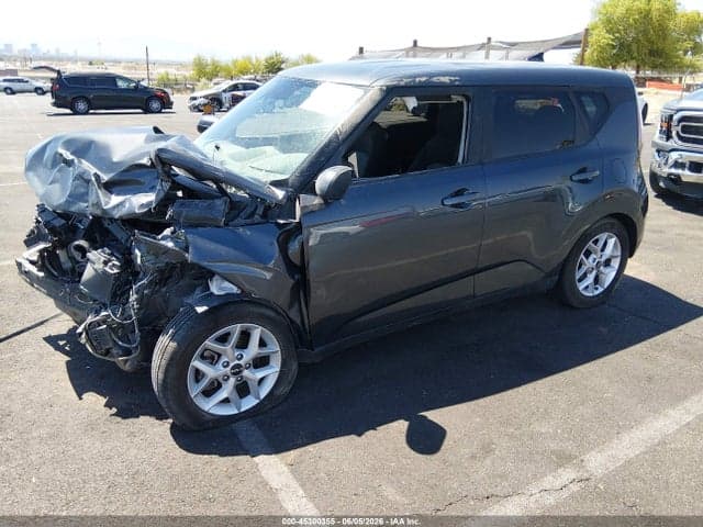 2023 KIA SOUL LX 2