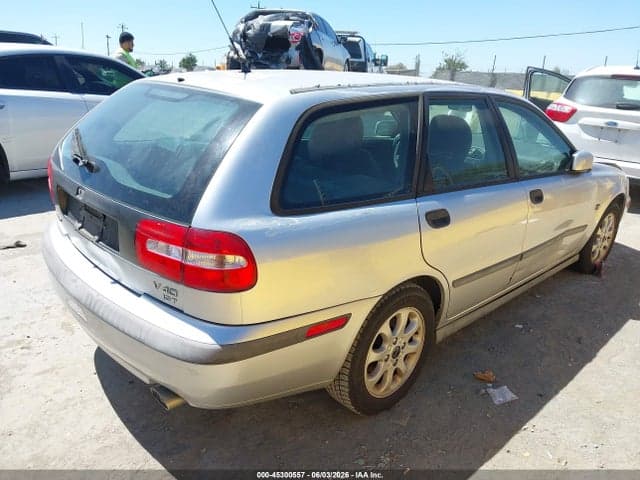 2002 VOLVO V40 A 4