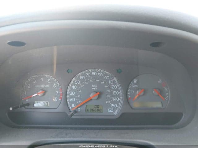 2002 VOLVO V40 A 7