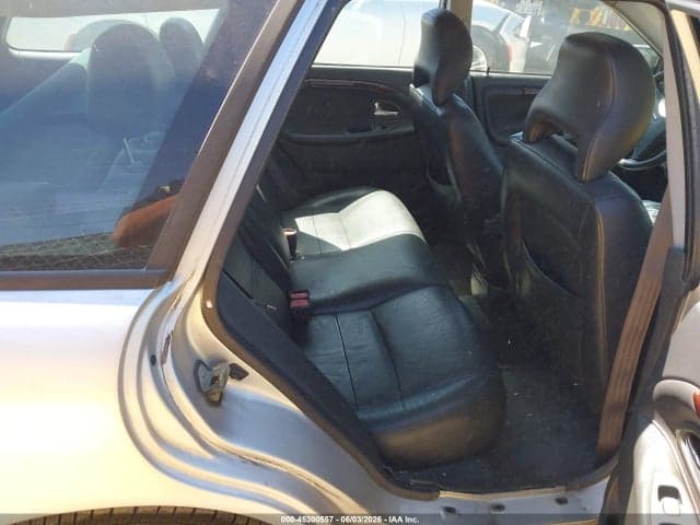 2002 VOLVO V40 A 8