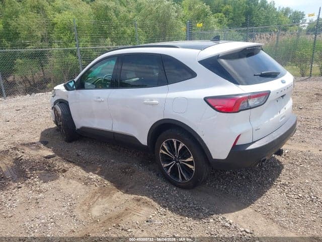 2022 FORD ESCAPE SE 3