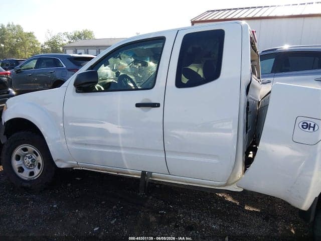2019 NISSAN FRONTIER S 14
