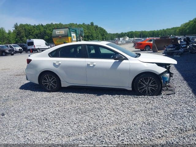 2022 KIA FORTE GT-LINE 13