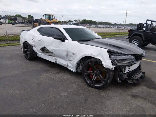 2018 CHEVROLET CAMARO 1SS 1