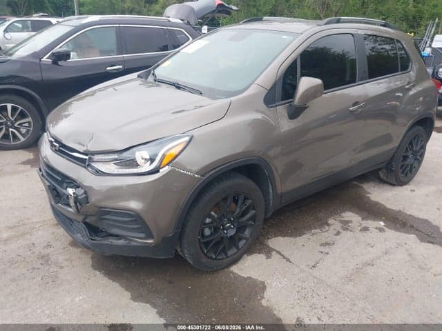 2021 CHEVROLET TRAX AWD LT 2