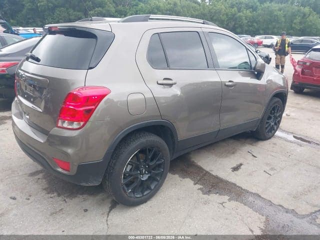 2021 CHEVROLET TRAX AWD LT 4
