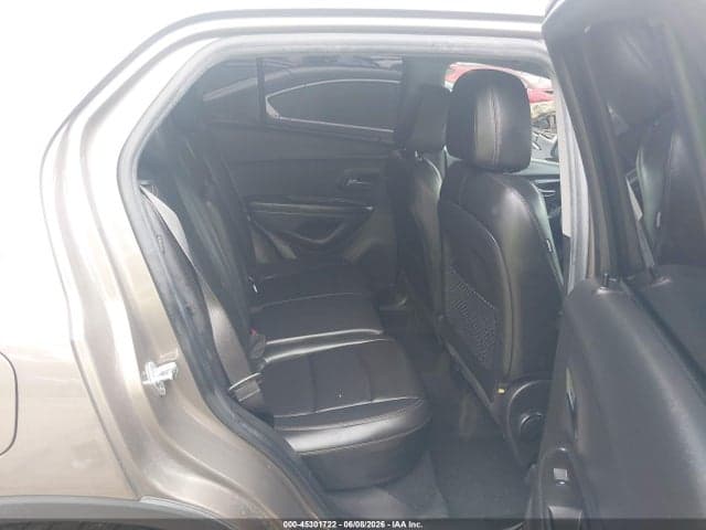 2021 CHEVROLET TRAX AWD LT 8