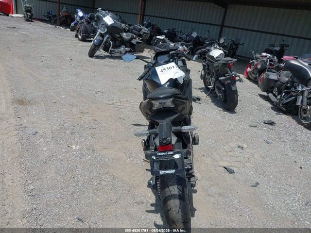 2025 KAWASAKI EX650 R 6