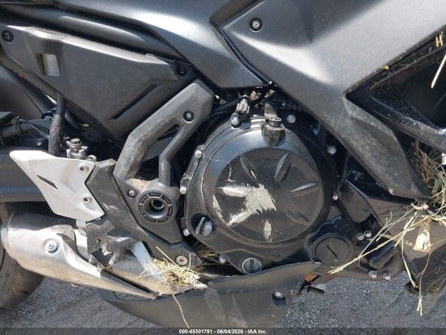 2025 KAWASAKI EX650 R 8