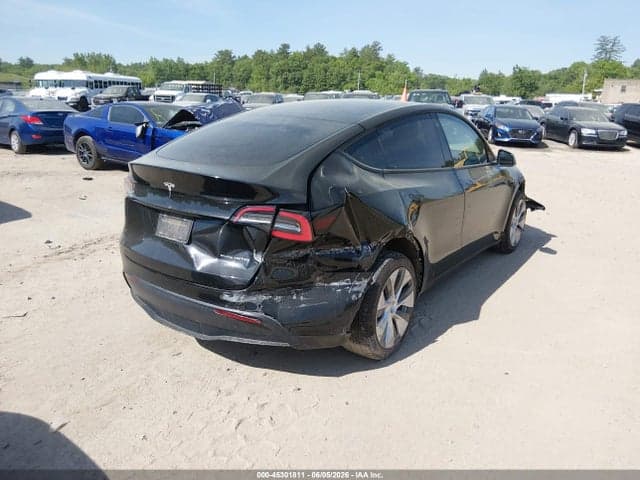 2021 TESLA MODEL Y LONG RANGE DUAL MOTOR ALL-WHEEL DRIVE 4