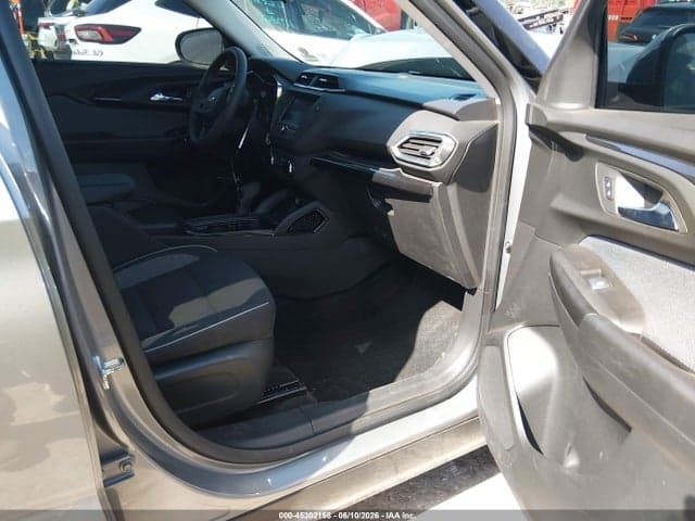 2023 CHEVROLET TRAILBLAZER FWD LT 5