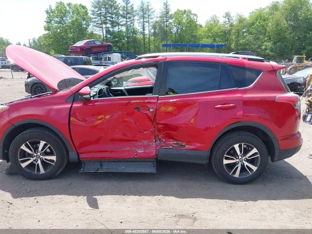 2017 TOYOTA RAV4 XLE 14