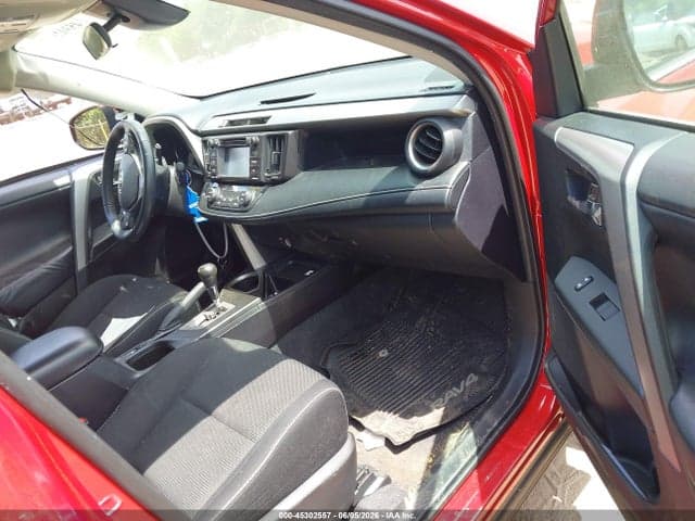 2017 TOYOTA RAV4 XLE 5