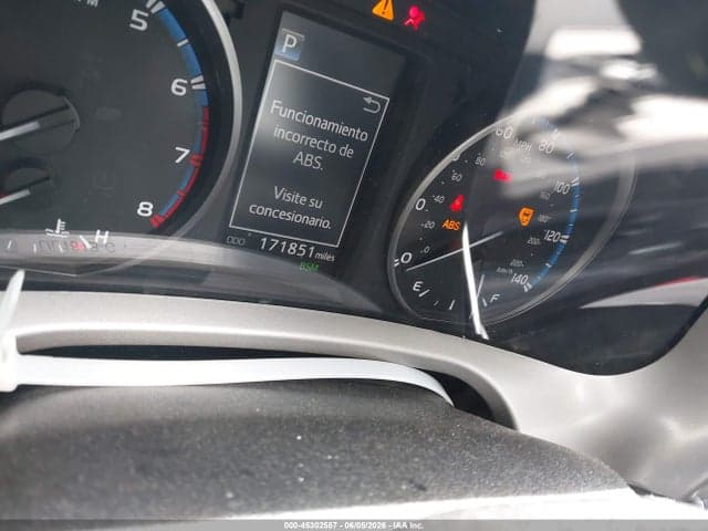 2017 TOYOTA RAV4 XLE 7