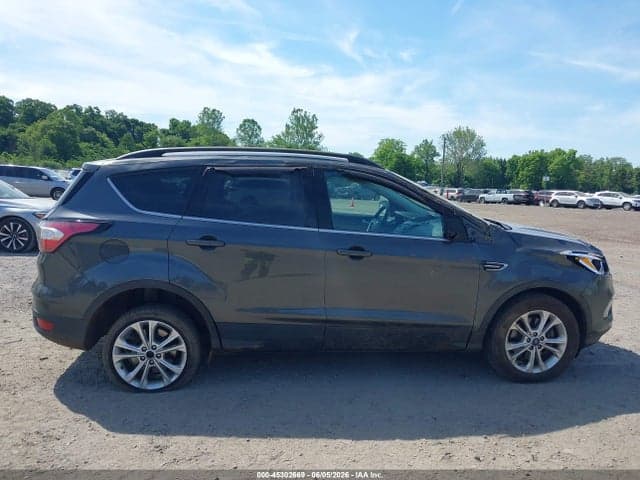 2018 FORD ESCAPE SE 13