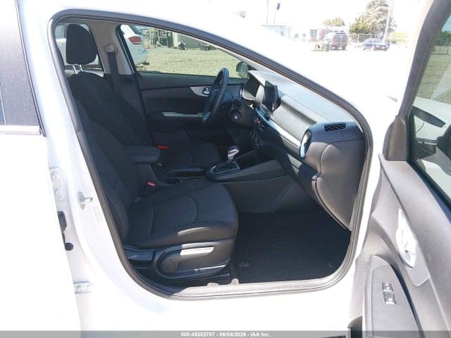2023 KIA FORTE LXS 5