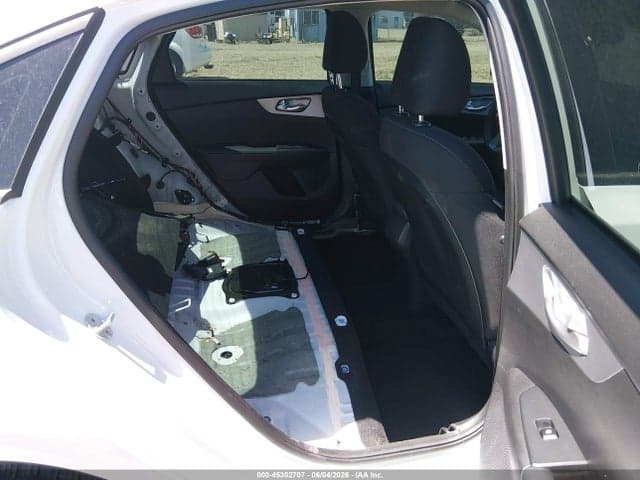2023 KIA FORTE LXS 8