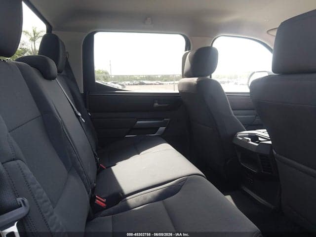 2024 TOYOTA TUNDRA SR5 8