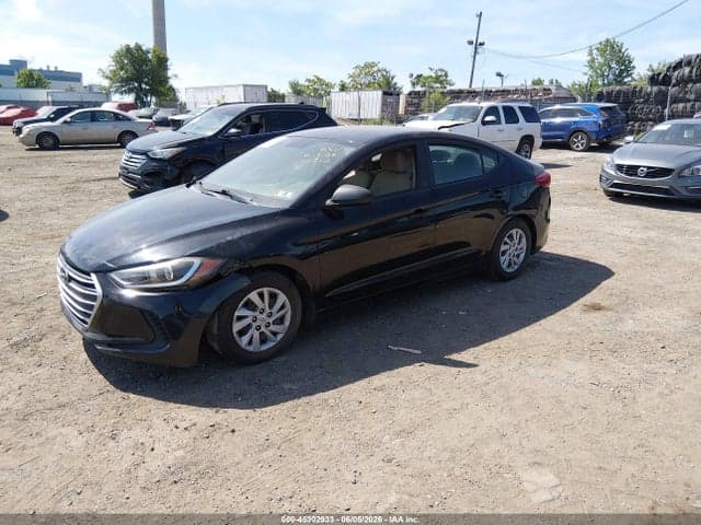 2018 HYUNDAI ELANTRA SE 2