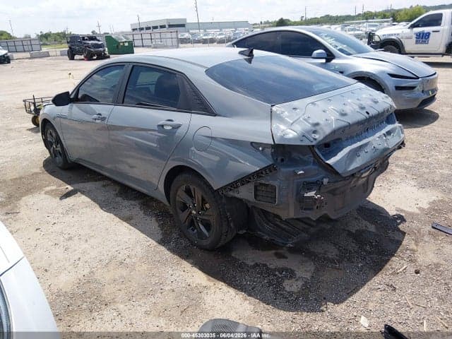 2022 HYUNDAI ELANTRA SEL 3