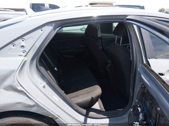 2022 HYUNDAI ELANTRA SEL 8