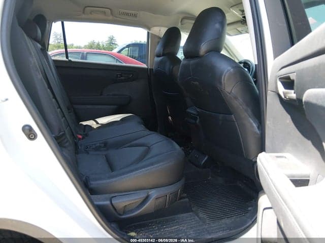 2021 TOYOTA HIGHLANDER LE 8