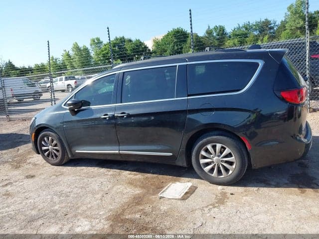2017 CHRYSLER PACIFICA TOURING-L 14