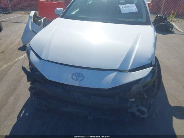 2025 TOYOTA CAMRY LE 18